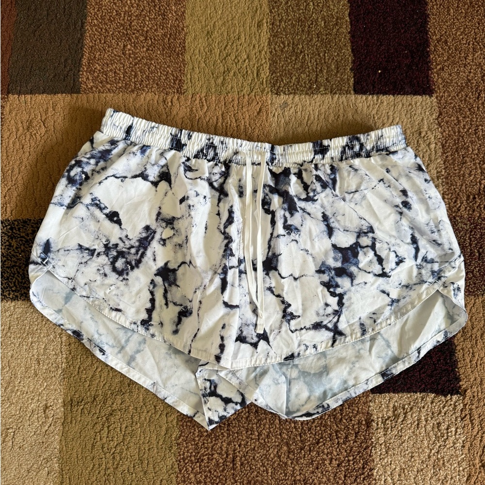Old Navy athletic shorts with a marble pattern size small